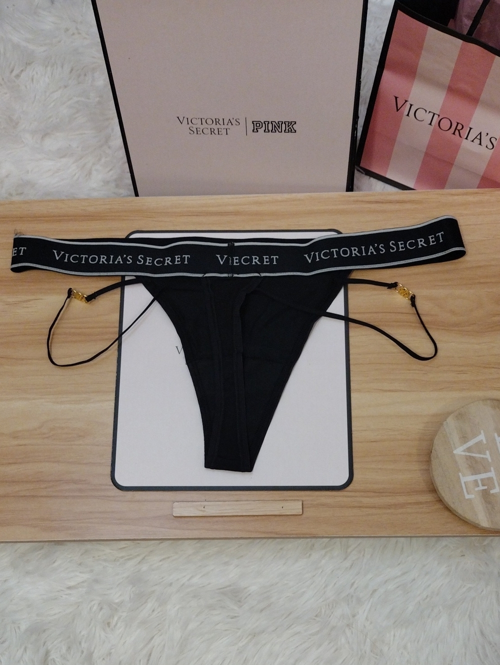 Victoria's Secret black Strappy Thong size medium New